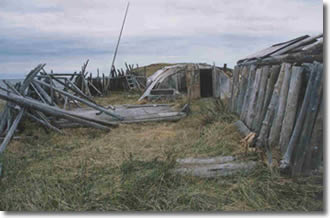 Camp de chasse à la baleine à Kitigaaryuk